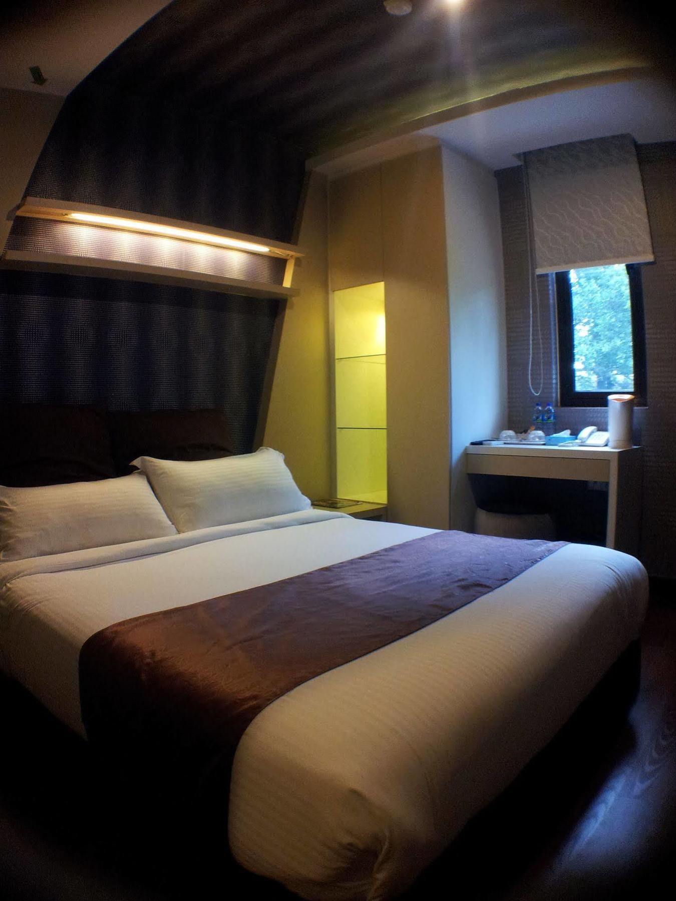 Chariton Hotel Nusa Bestari Джохор Бахру Екстериор снимка